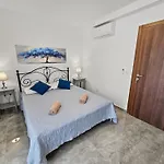 Open Park Views 2 Bedroom Modern 4 *