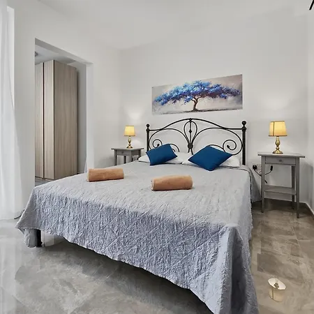 Open Park Views 2 Bedroom Modern 4 -