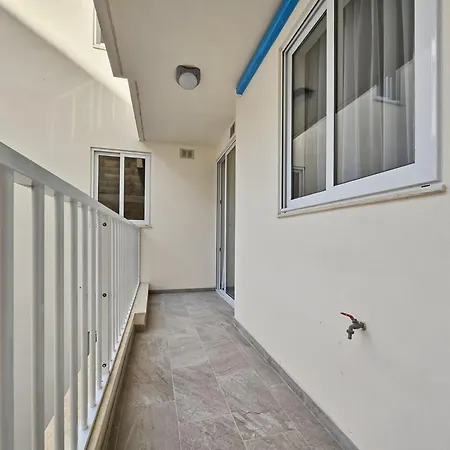 Open Park Views 2 Bedroom Modern 4 - Appartement