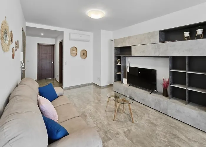 Serenity No 4 Apartment *