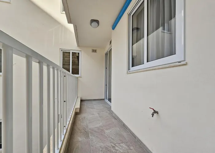 Serenity No 4 公寓